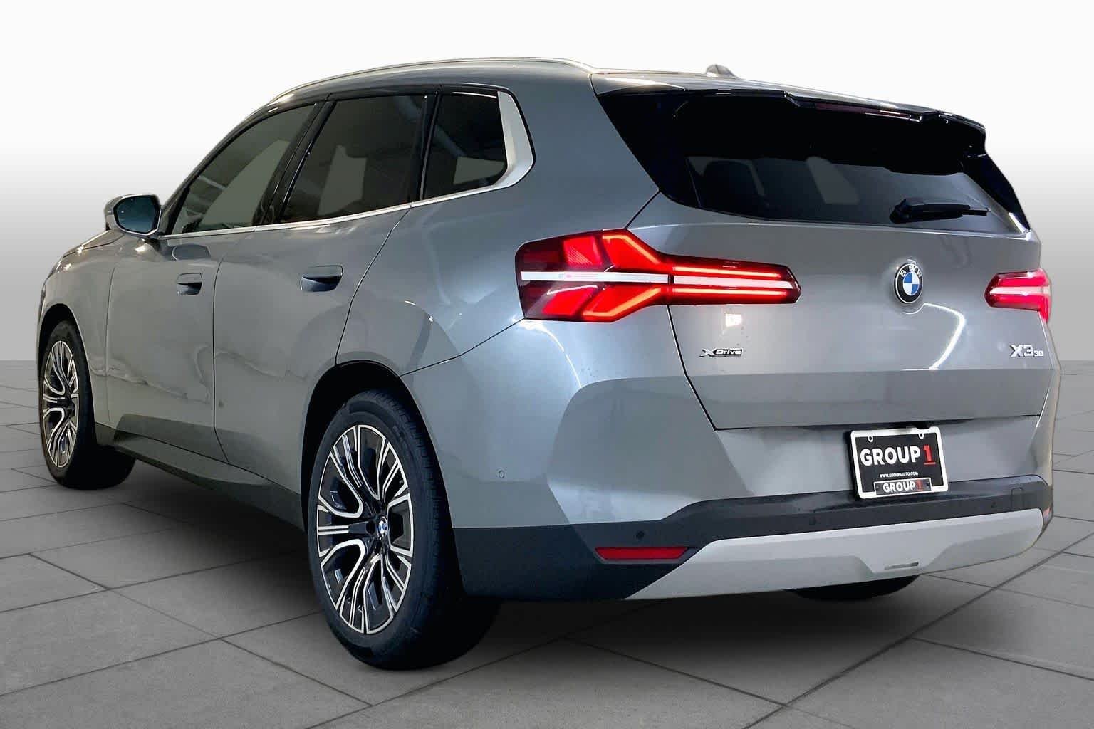 New 2026 Skyscraper Grey Metallic BMW 30 xDrive image 12