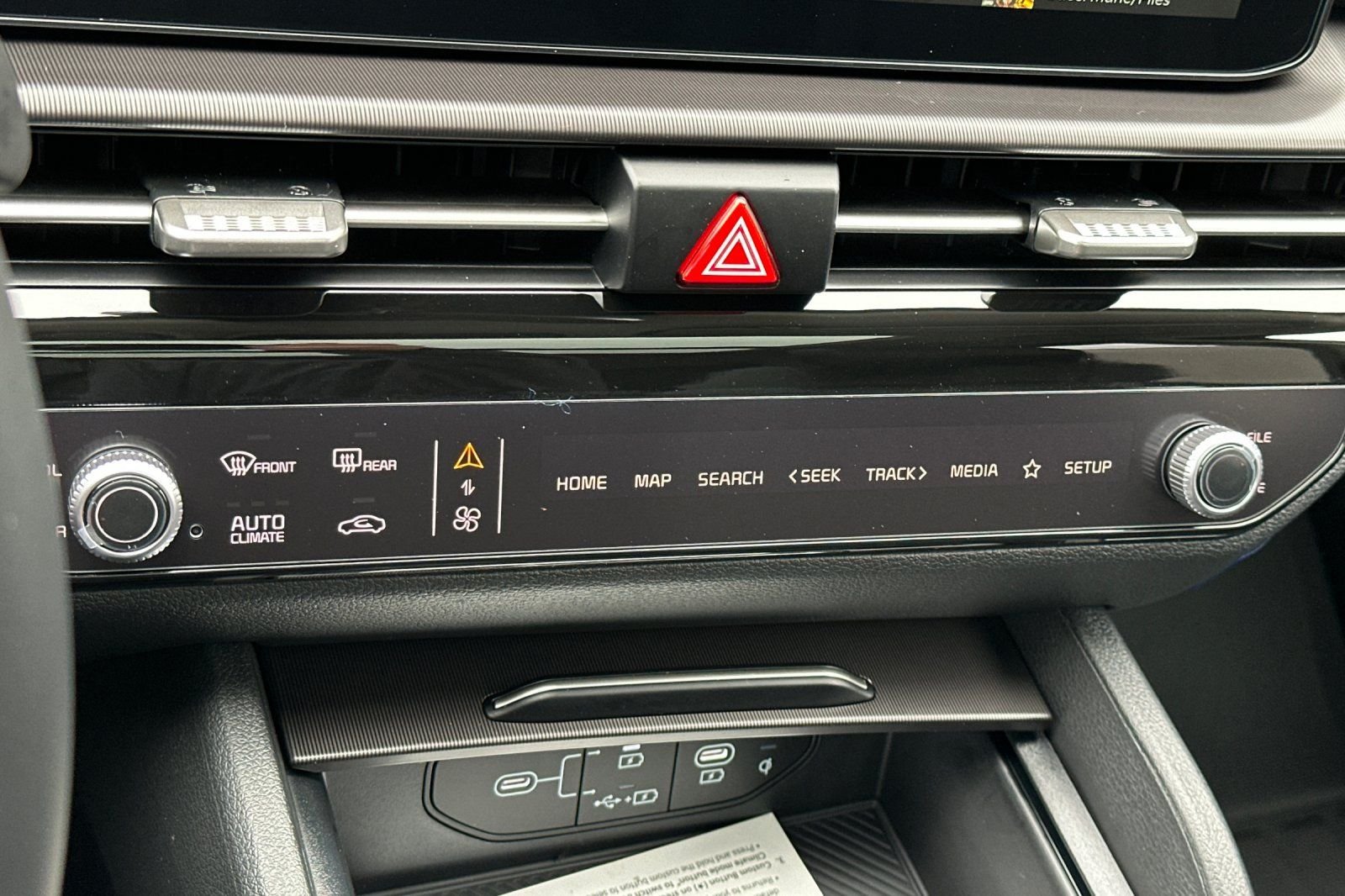 New 2026 Snow White Pearl Kia EX image 16
