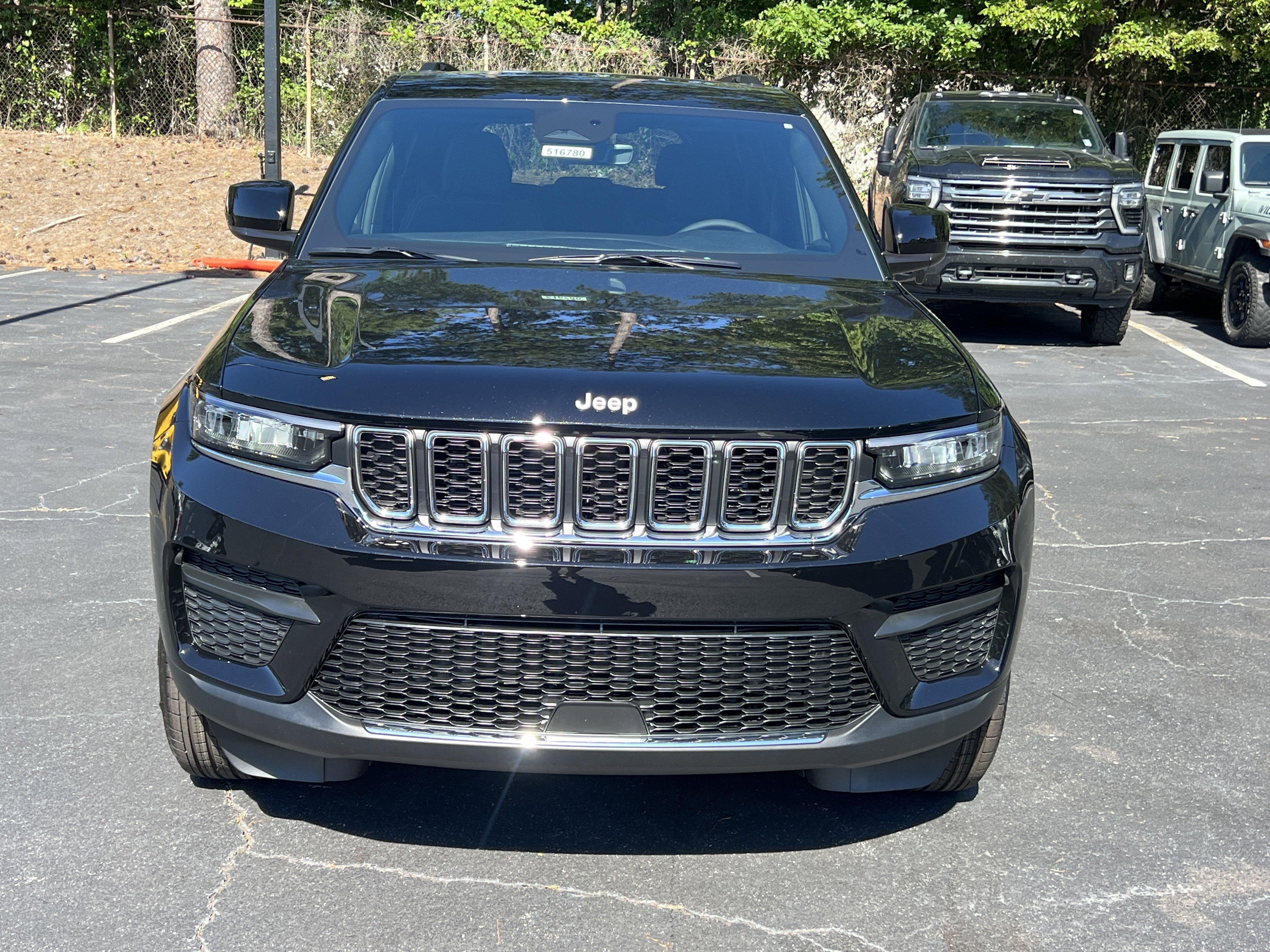 New 2026 Diamond Black Crystal Pearlcoat Jeep Laredo X image 2