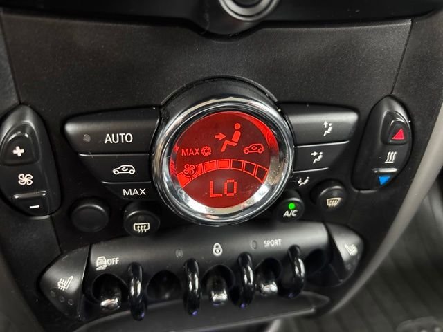 Used 2015 White MINI Base image 23