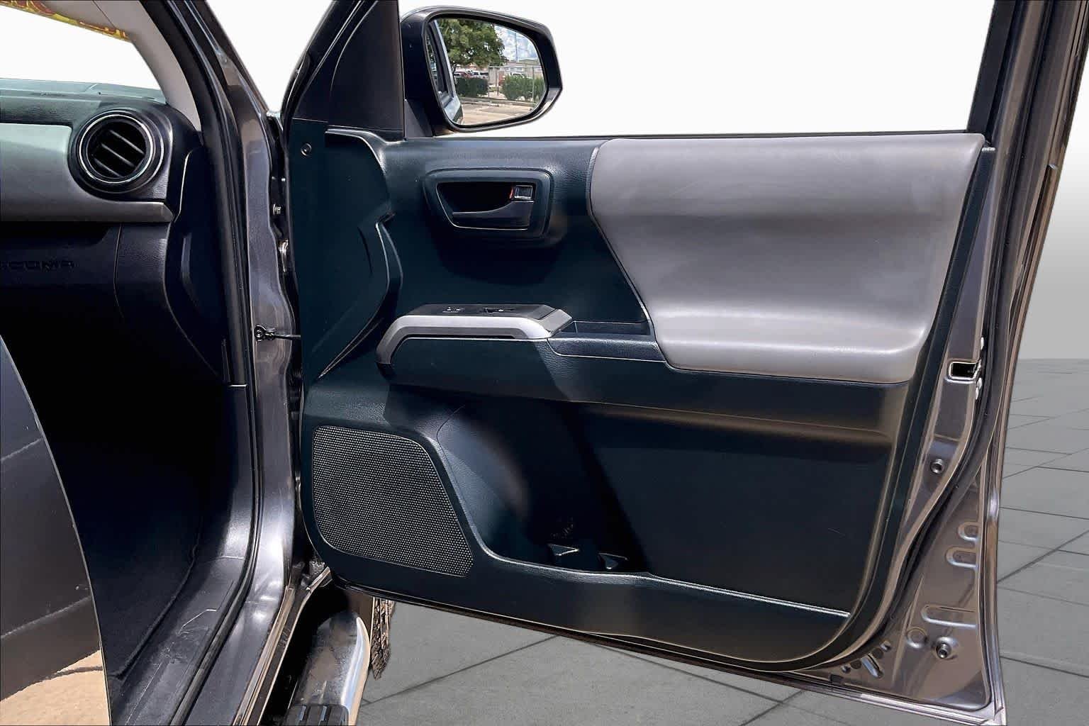 Used 2017 Magnetic Gray Metallic Toyota SR5 image 23