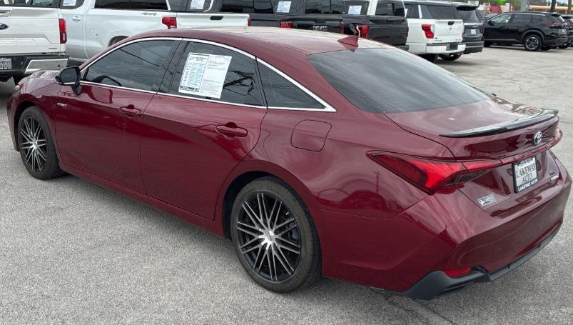 Used 2019 Toyota Avalon XSE with VIN 4T1B21FB0KU002534 for sale in Kansas City