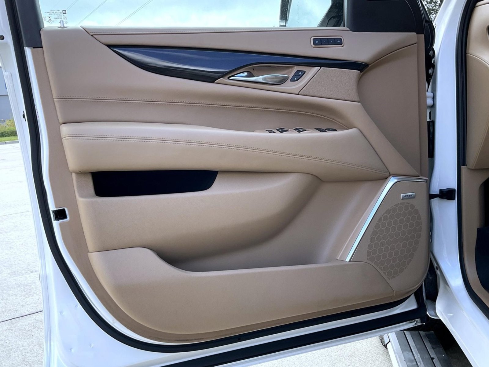 Used 2020 White Cadillac Platinum Edition image 9