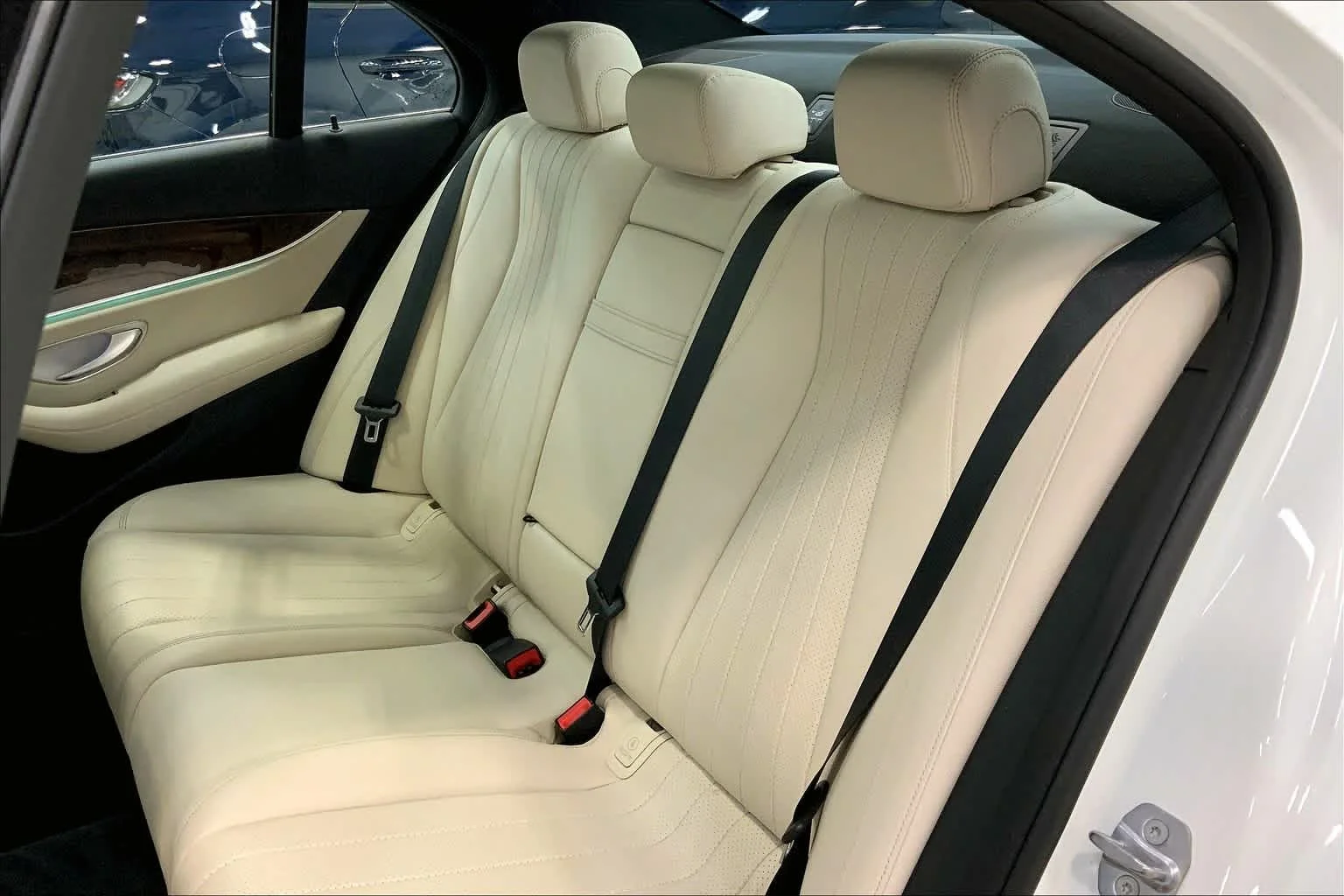 Used 2018 Polar White Mercedes-Benz E 300 image 20