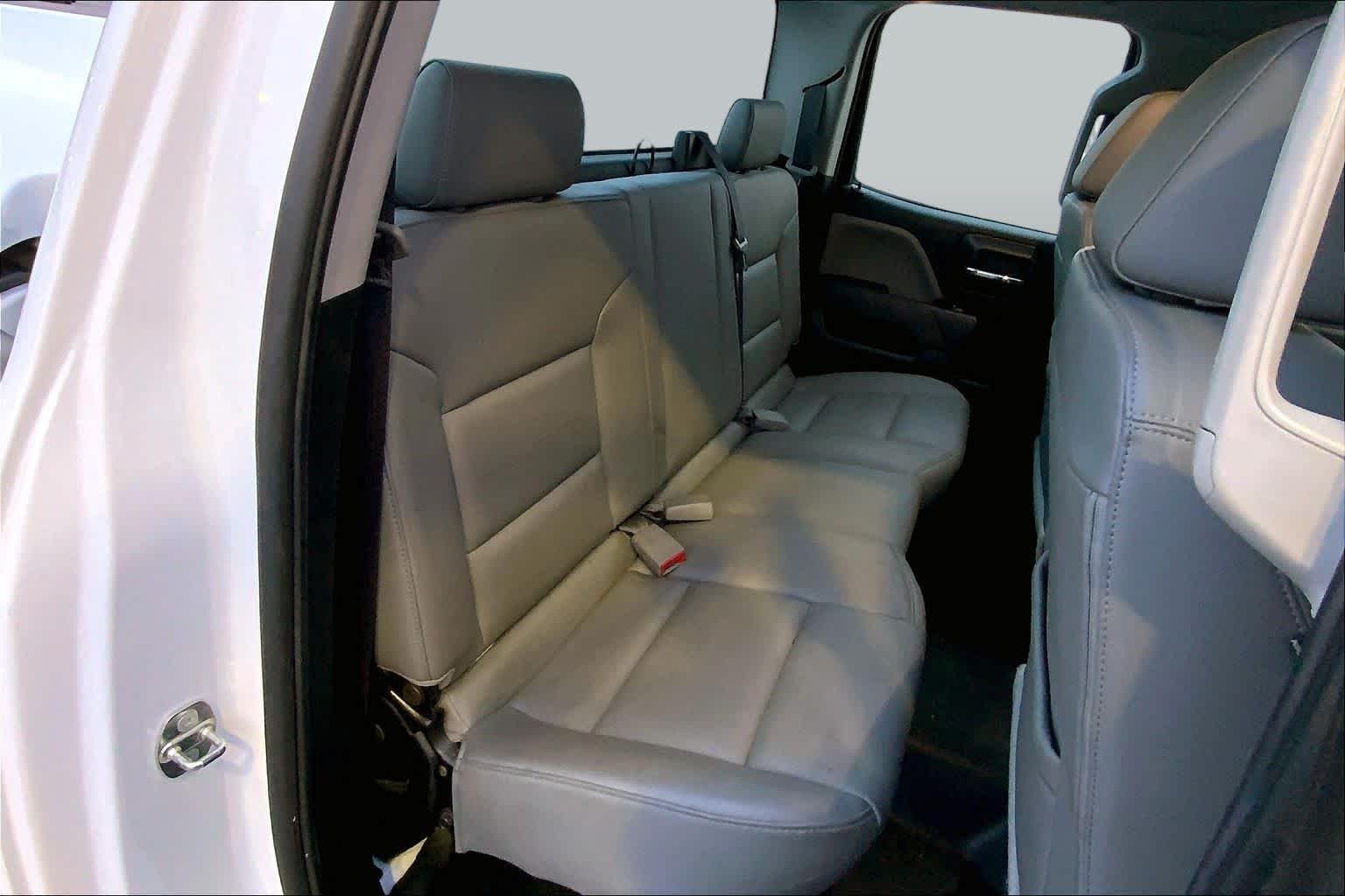 Used 2017 Summit White Chevrolet Work Truck image 18