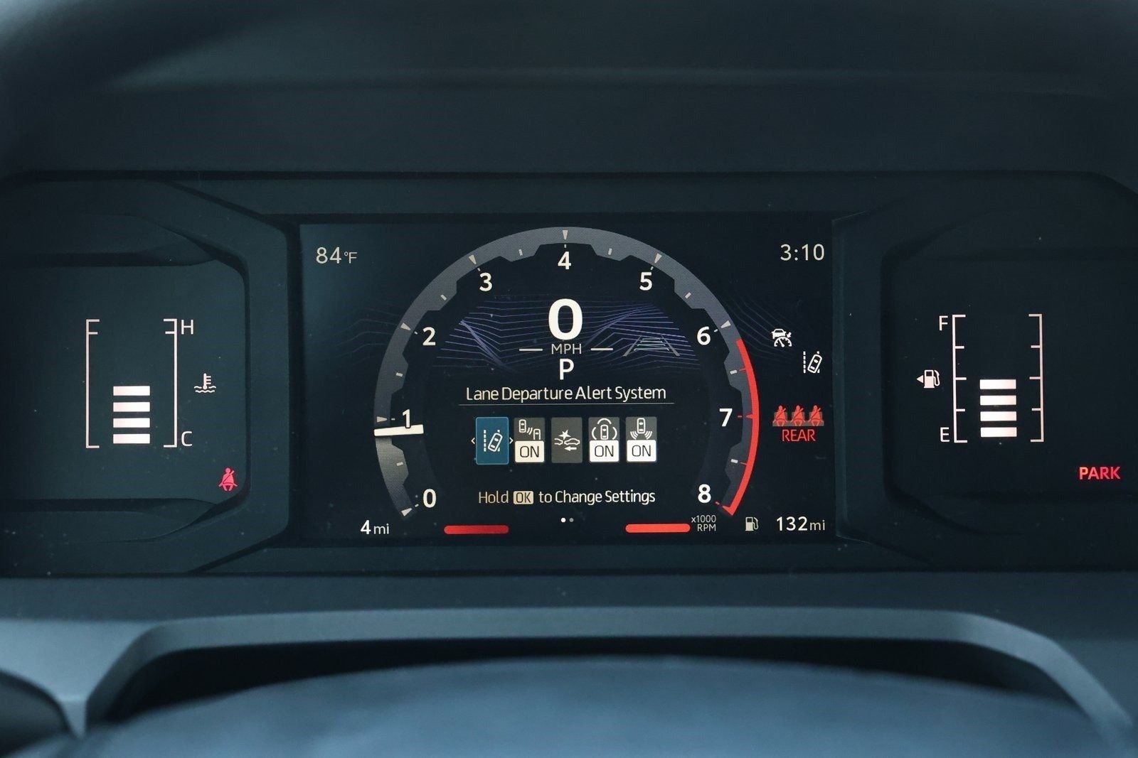 2025 Toyota Tacoma SR5 - Photo 20