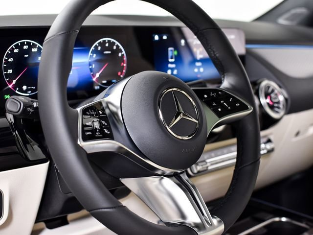 New 2026 Polar White Mercedes-Benz GLA 250 image 52