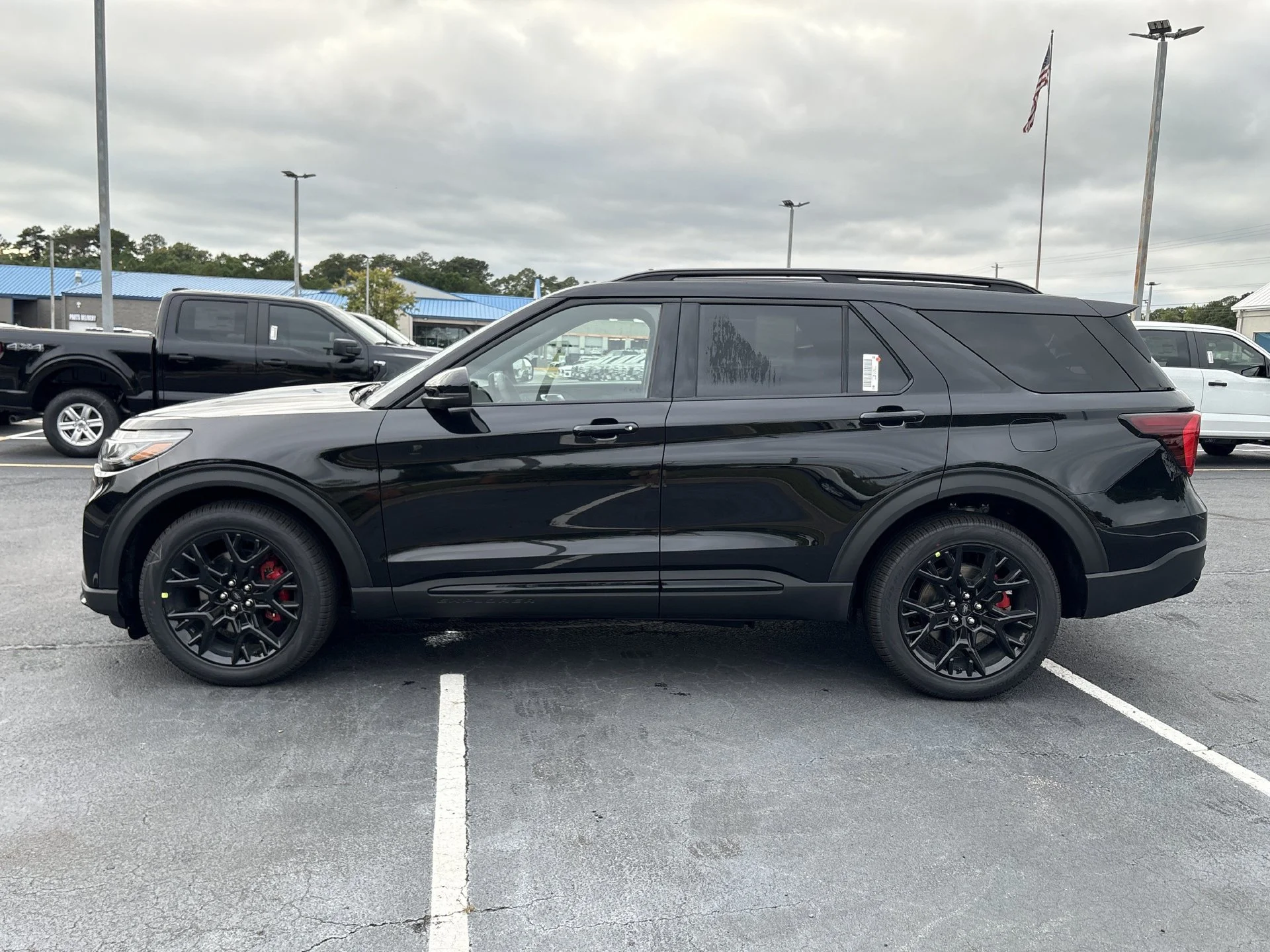New 2027 Agate Black Metallic Ford ST image 21