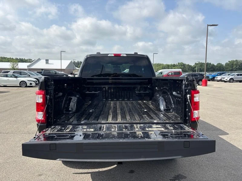 Used 2023 Black Ford XL image 9
