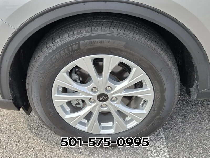 Used 2024 Silver Metallic FORD ACTIVE FWD image 21