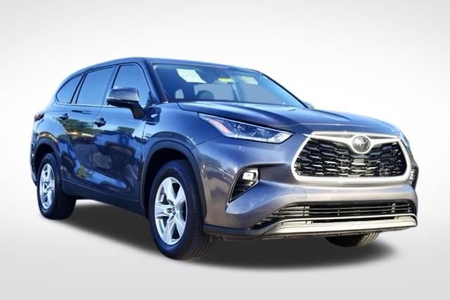 2021 Toyota Highlander LE