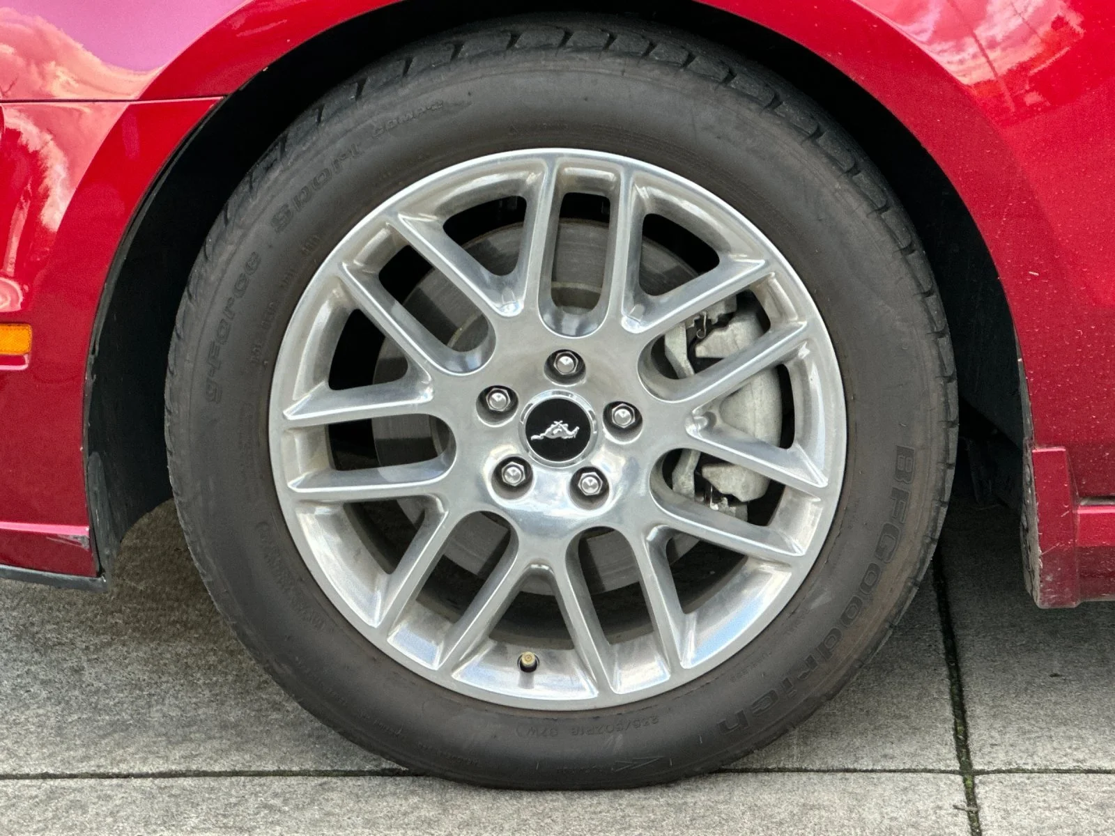 Used 2014 Ruby Red Metallic Ford GT Premium image 22