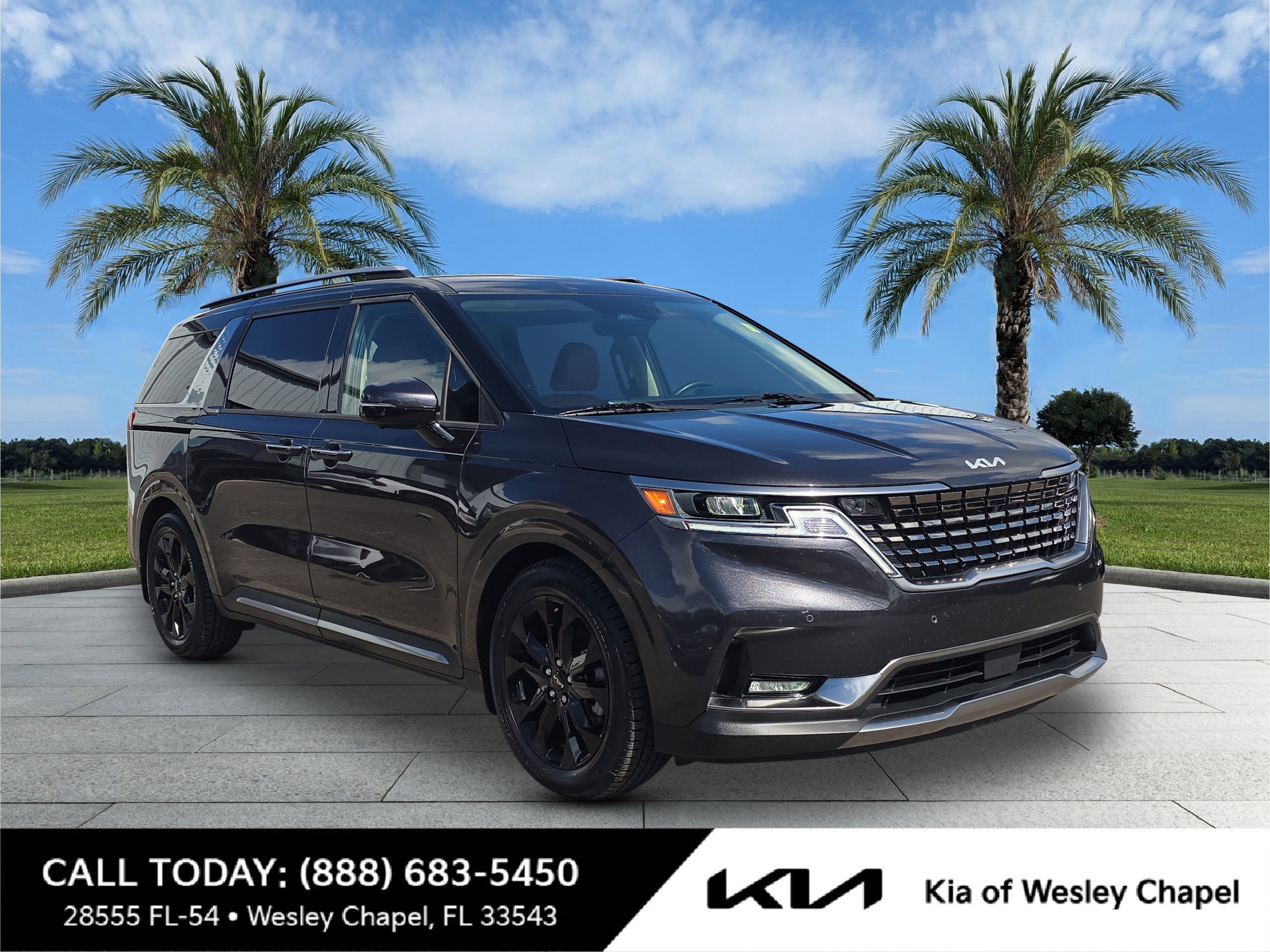 2023 Kia Sedona SX's photo