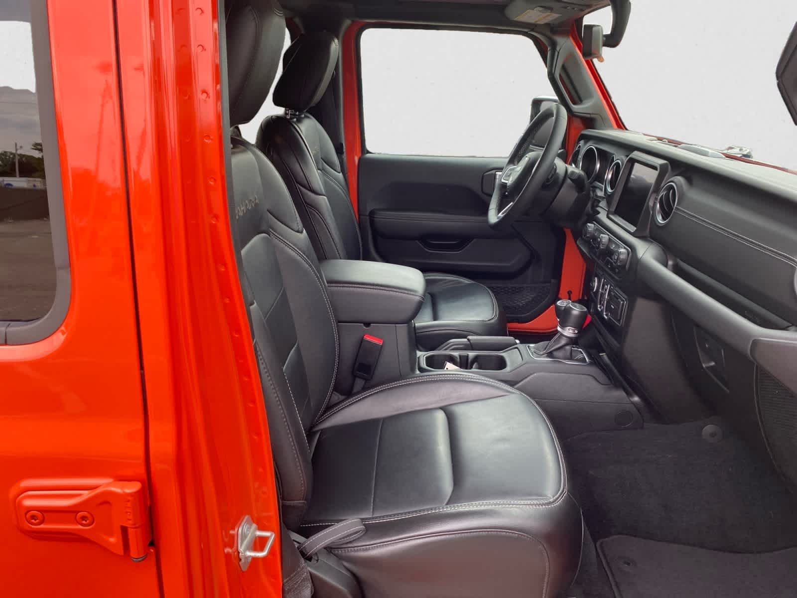 Used 2023 Punkn Metallic Clearcoat Jeep Sahara image 29