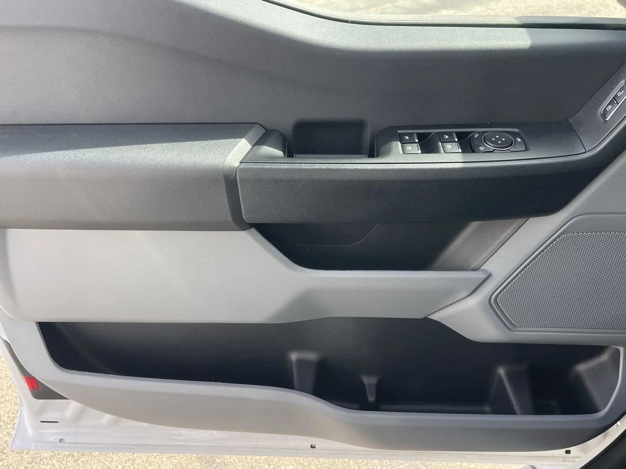 New 2024 Oxford White Ford XL image 20