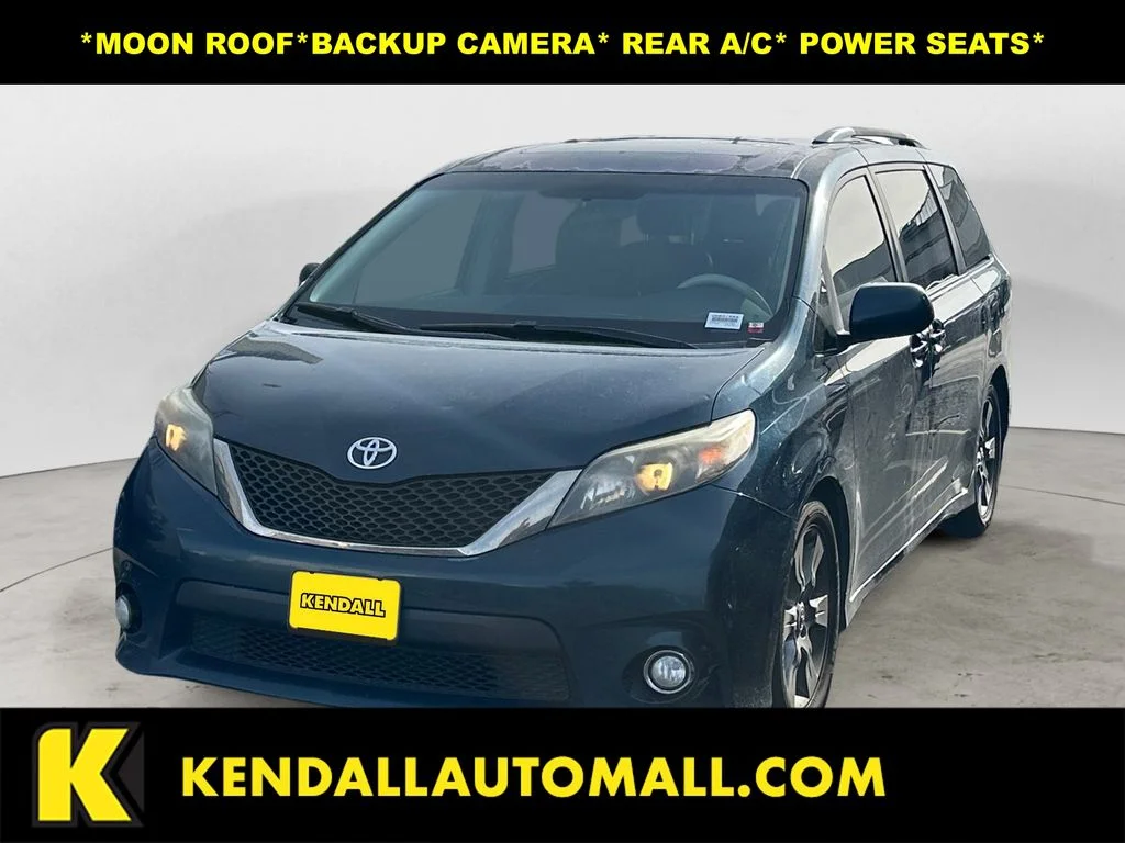 2011 Toyota Sienna SE V6 8-Passenger's photo