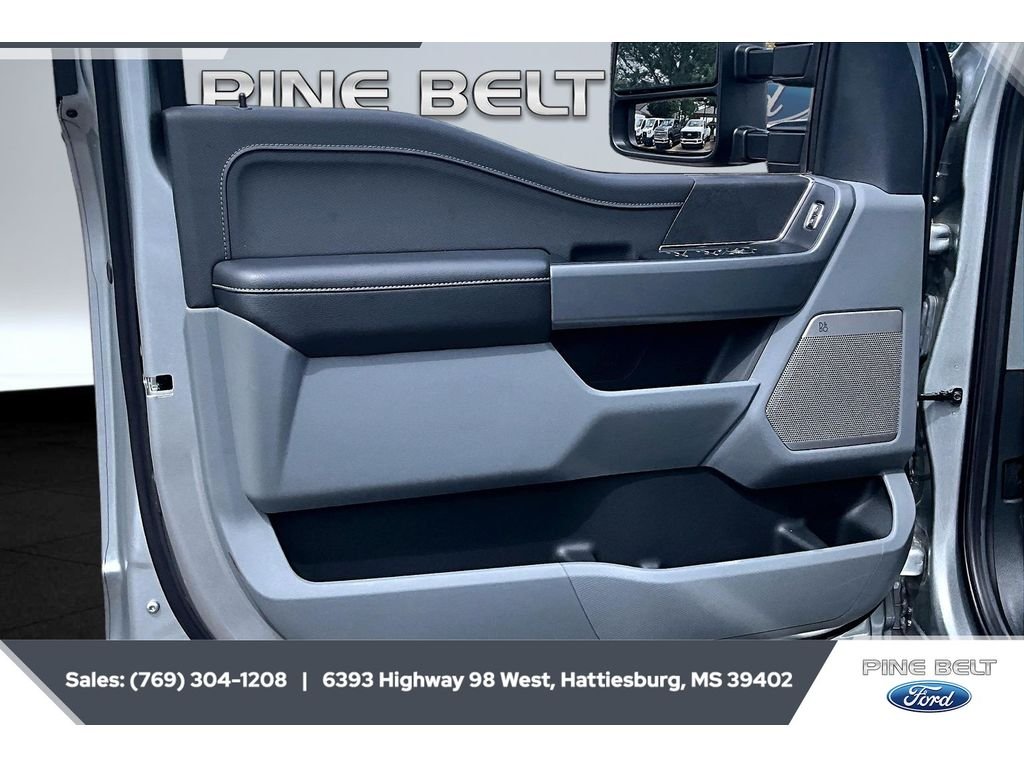 2025 Ford F-150 XLT - Photo 18