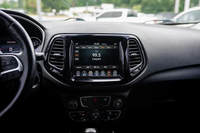 Used 2019 White Clearcoat Jeep Limited image 7