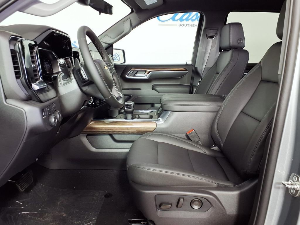 2026 Chevrolet Silverado 1500 LT - Photo 8