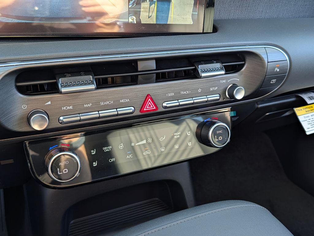 New 2026 Silver Hyundai Blue SEL Premium 7P image 29