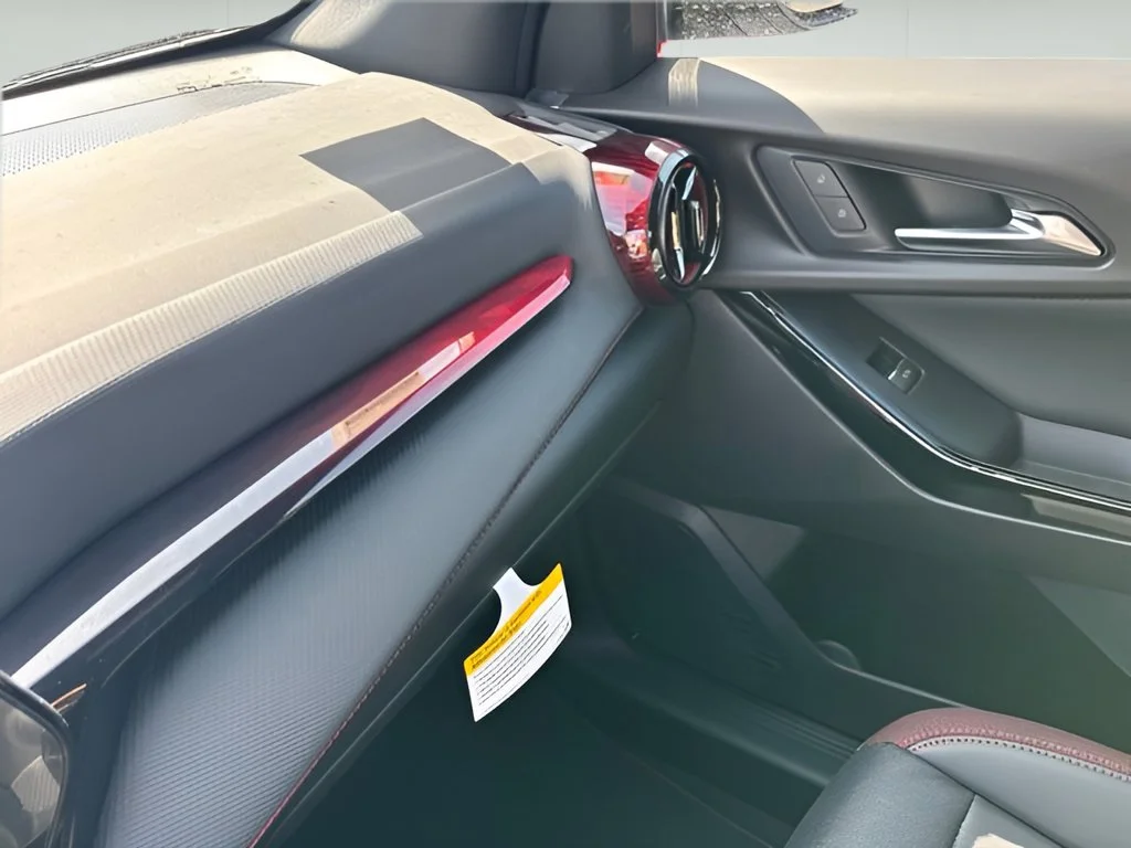 New 2027 Polar White Tricoat Chevrolet RS image 25