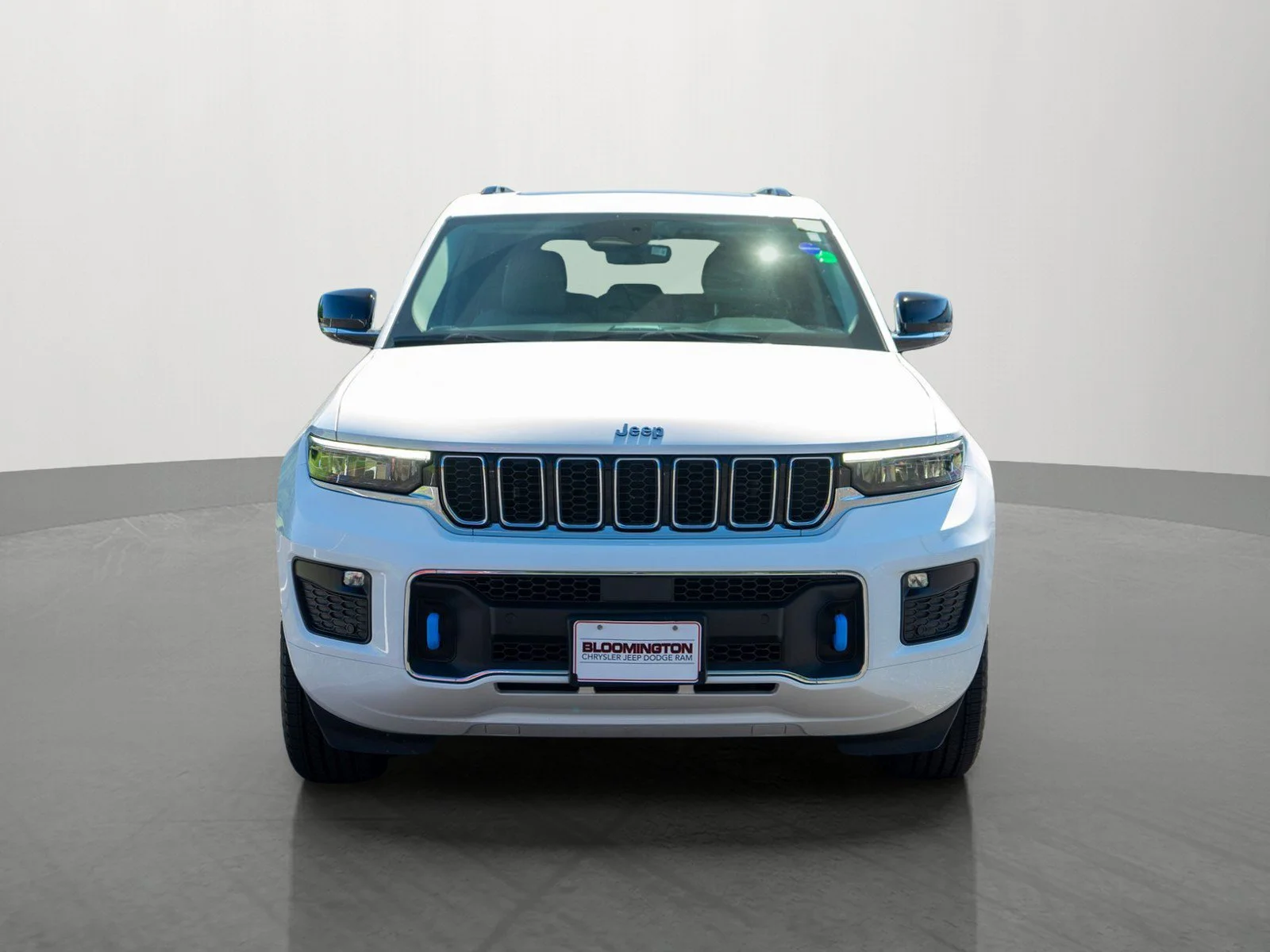Used 2022 Jeep Grand Cherokee Overland 4xe with VIN 1C4RJYD68N8761465 for sale in Minneapolis, Minnesota