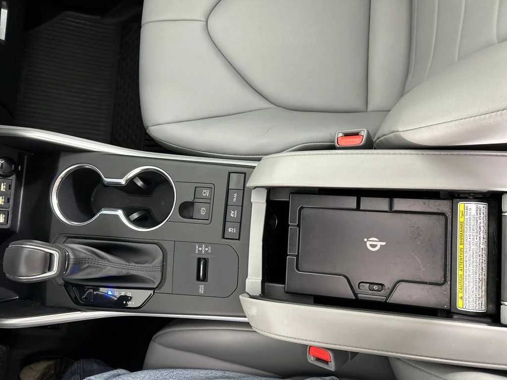 Used 2021 Silver Toyota XLE image 15