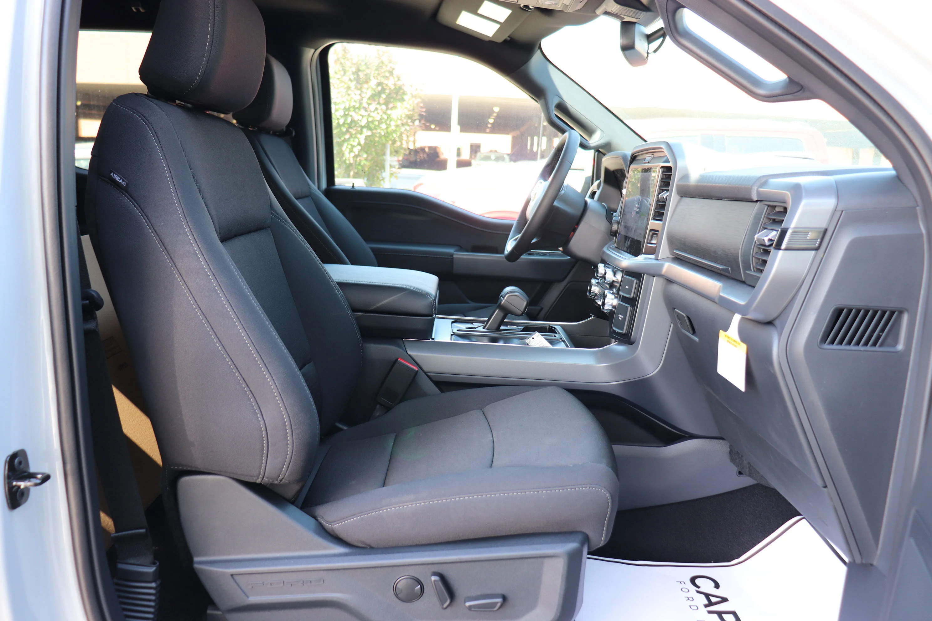 New 2026 AVALANCHE Ford XLT image 8