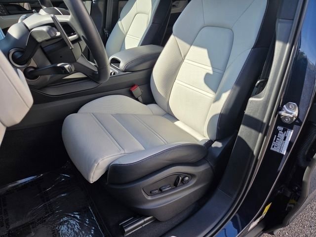 2025 Porsche Cayenne S E-Hybrid - Photo 6