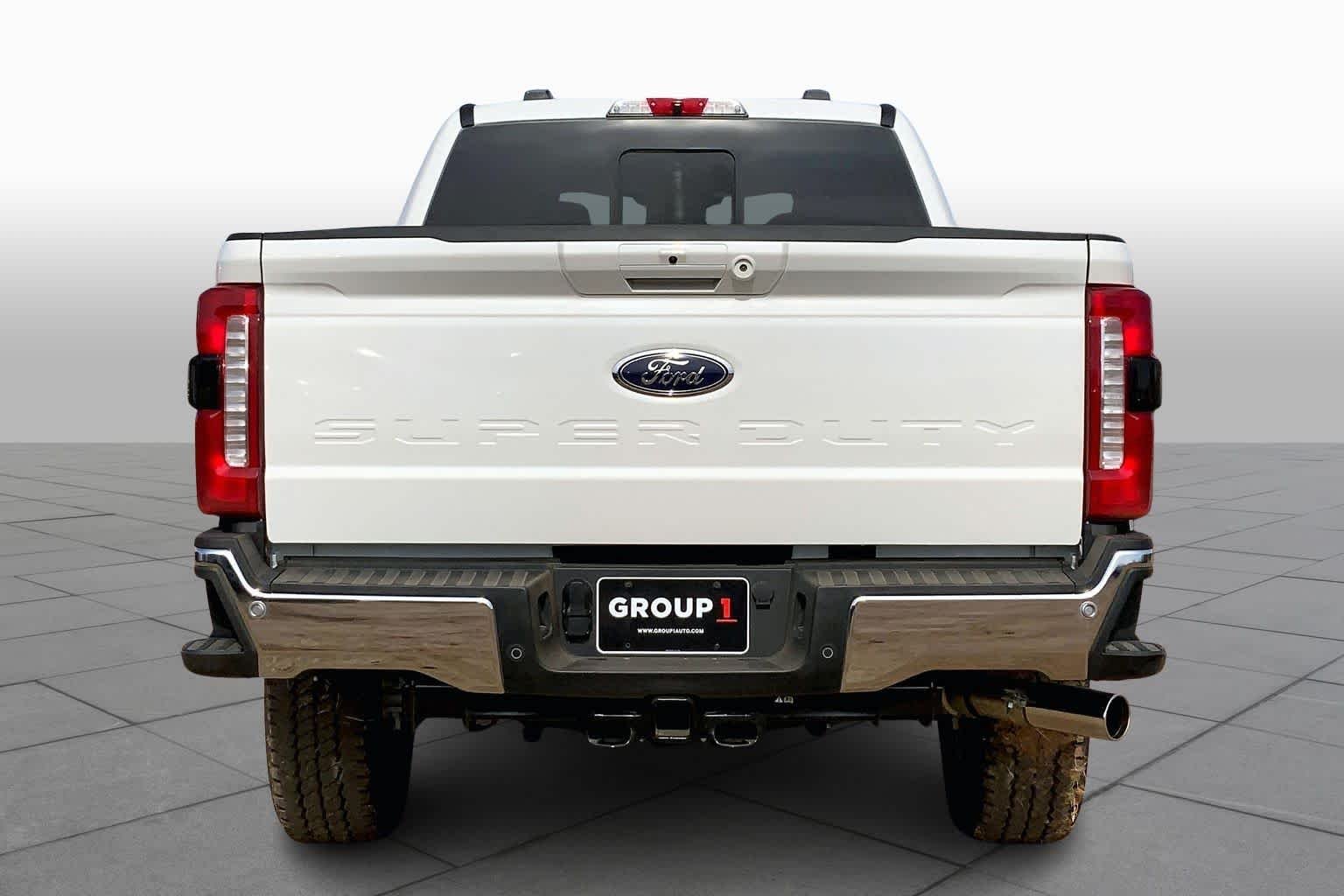 New 2026 Star White Metallic Tri-Coat Ford F-250® Lariat® image 4