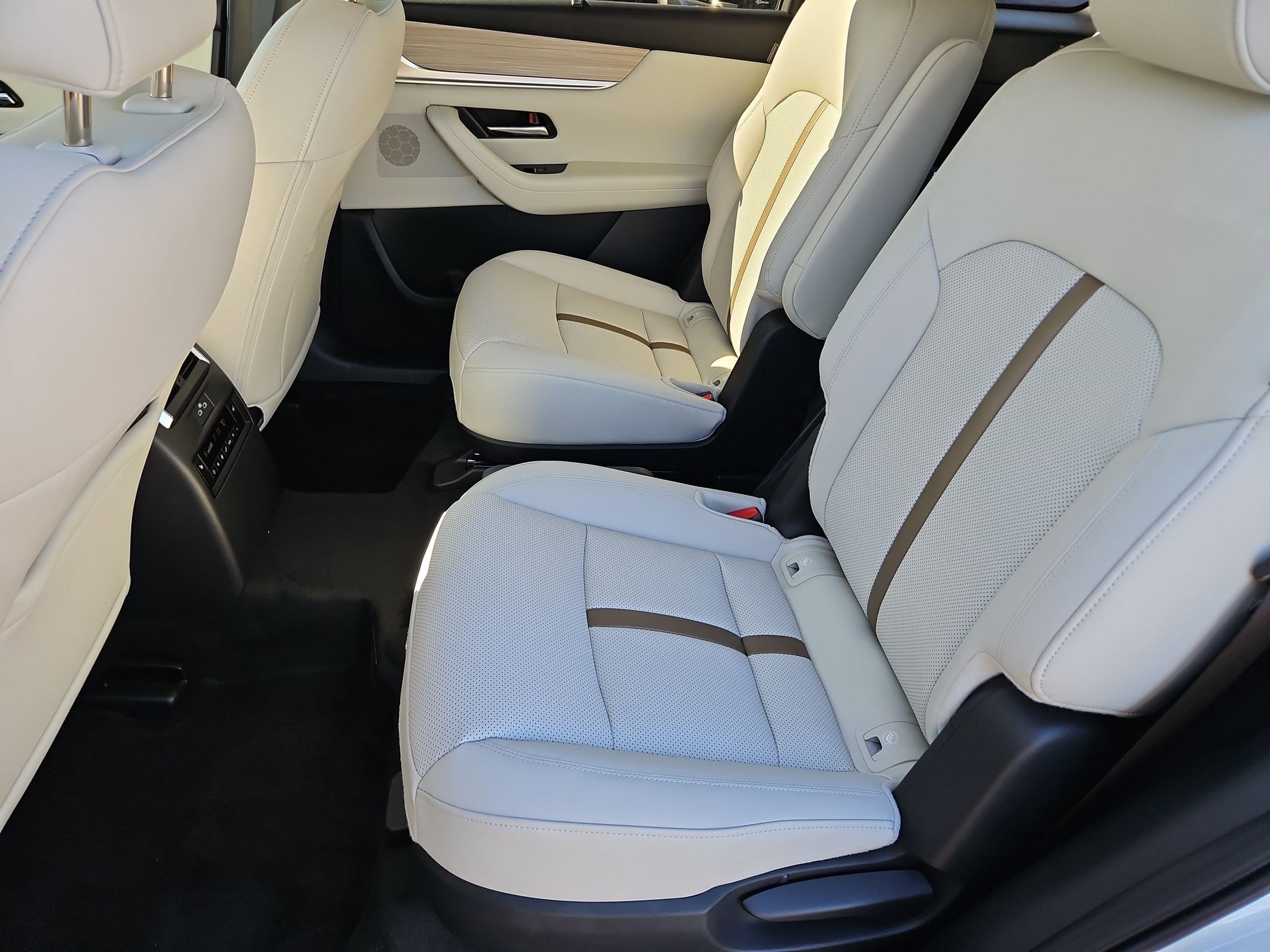 2026 Mazda CX-90 Premium Sport Package - Photo 6