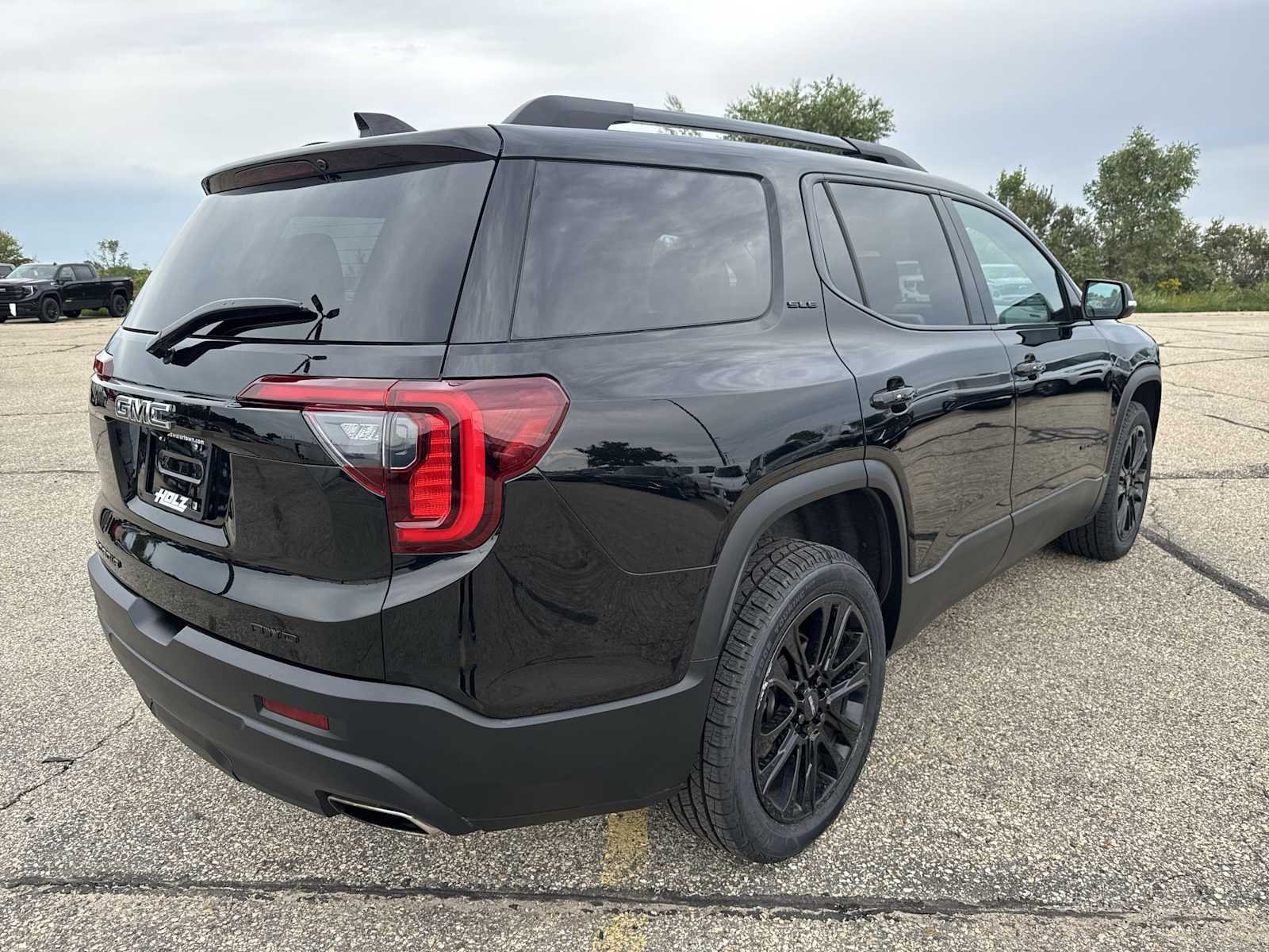 2023 GMC Acadia SLE - Photo 9