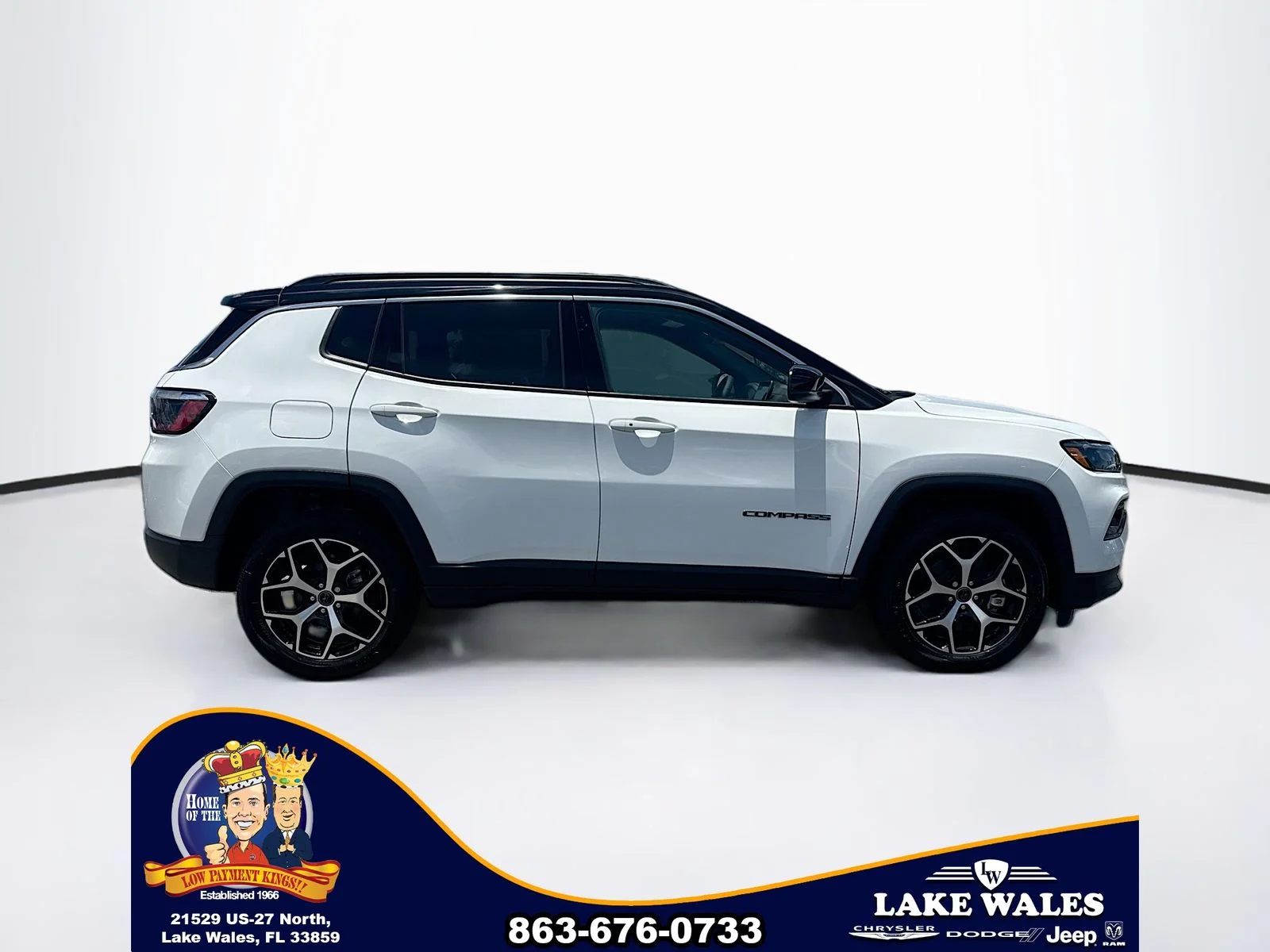 New 2026 Bright White Clear-Coat Exterior Paint Jeep Limited image 7