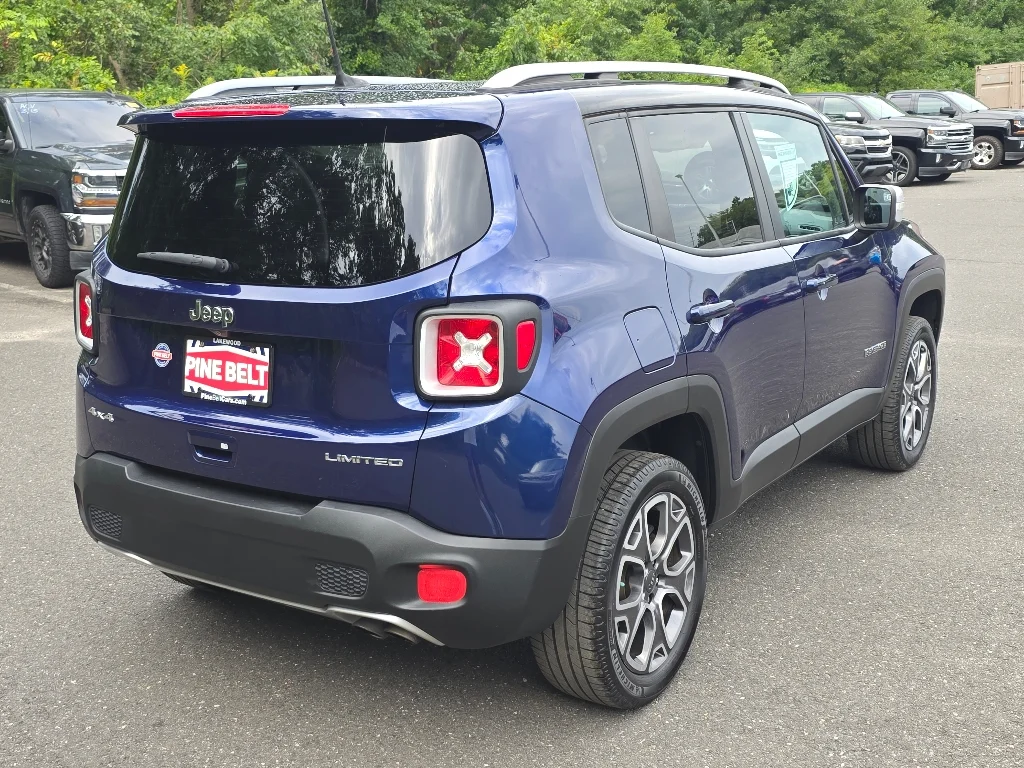 Used 2018 Jetset Blue Jeep Limited image 16