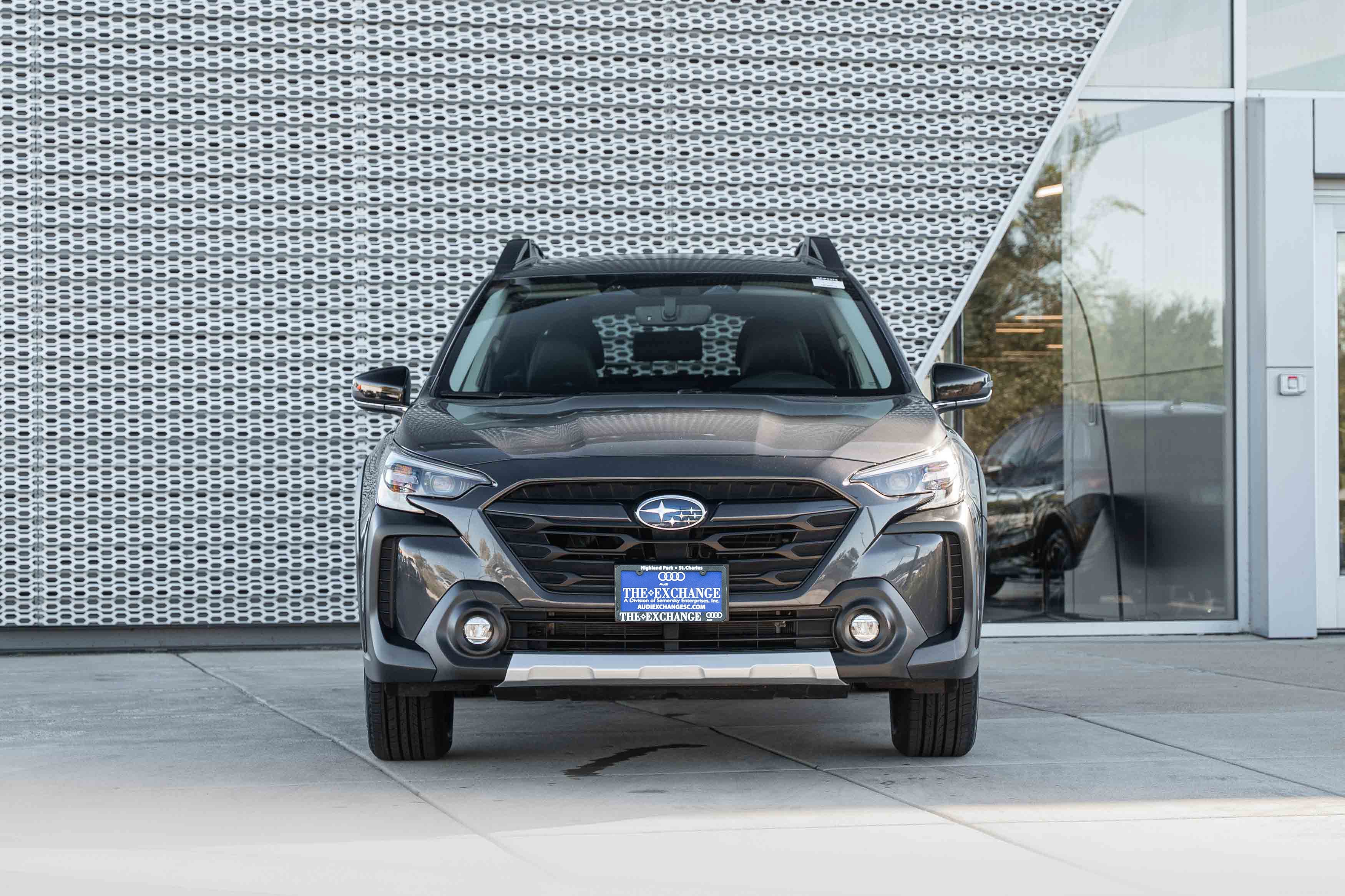 Used 2023 Magnetite Gray Metallic Subaru Limited image 33
