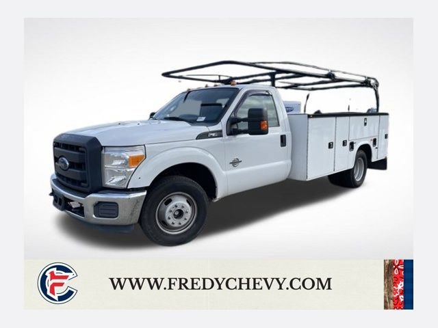 2016 Ford F-350 Super Duty Chassis Cab XLT
