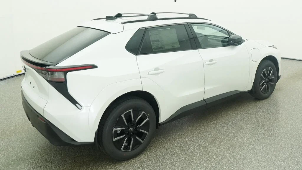 New 2026 Wind Chill Pearl Toyota XLE image 50