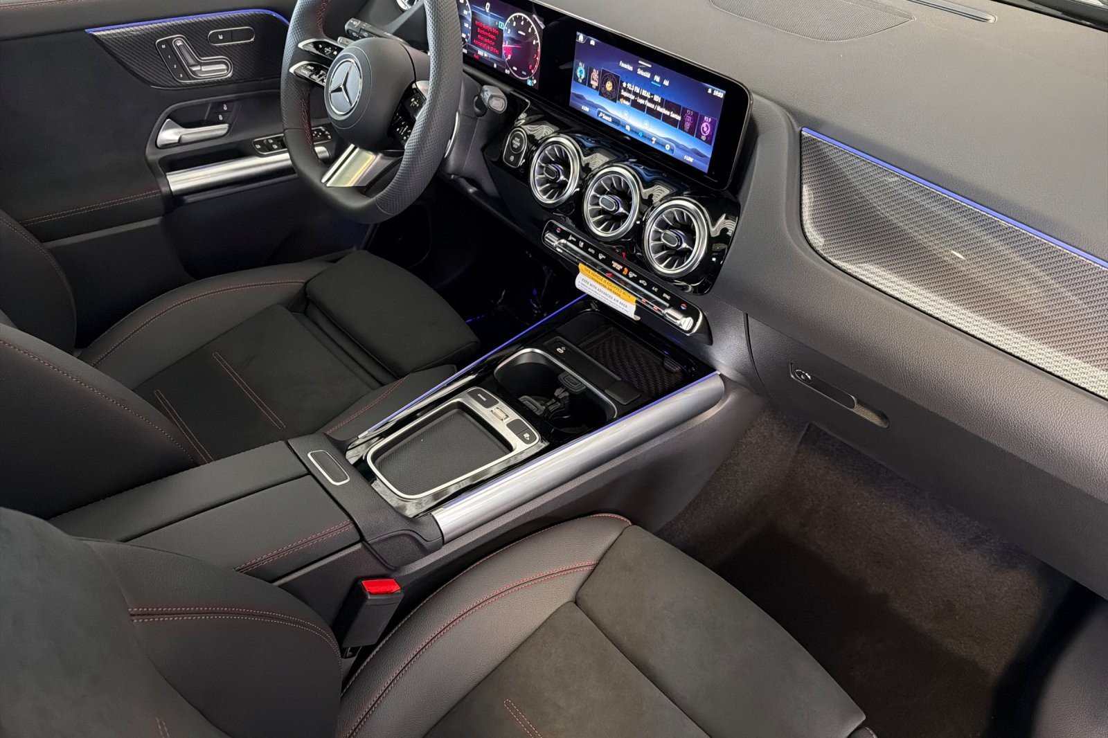 New 2026 Polar White Mercedes-Benz GLA 250 SUV image 15