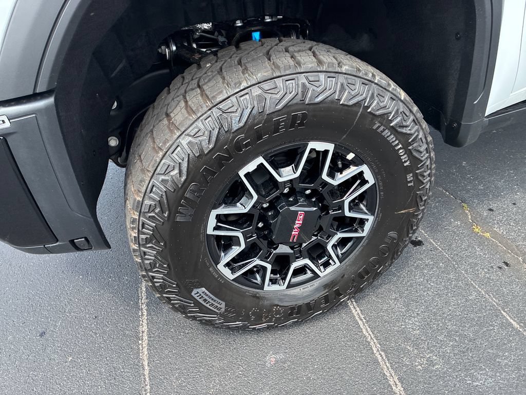 New 2026 Summit White GMC AT4X image 10