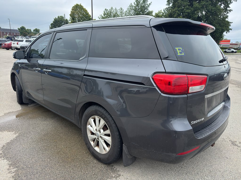 Used 2015 Platinum Graphite Kia LX image 7