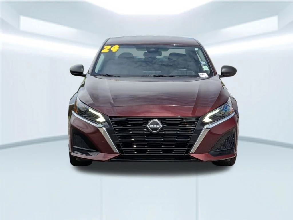 Used 2024 Red Nissan 2.5 SV image 10