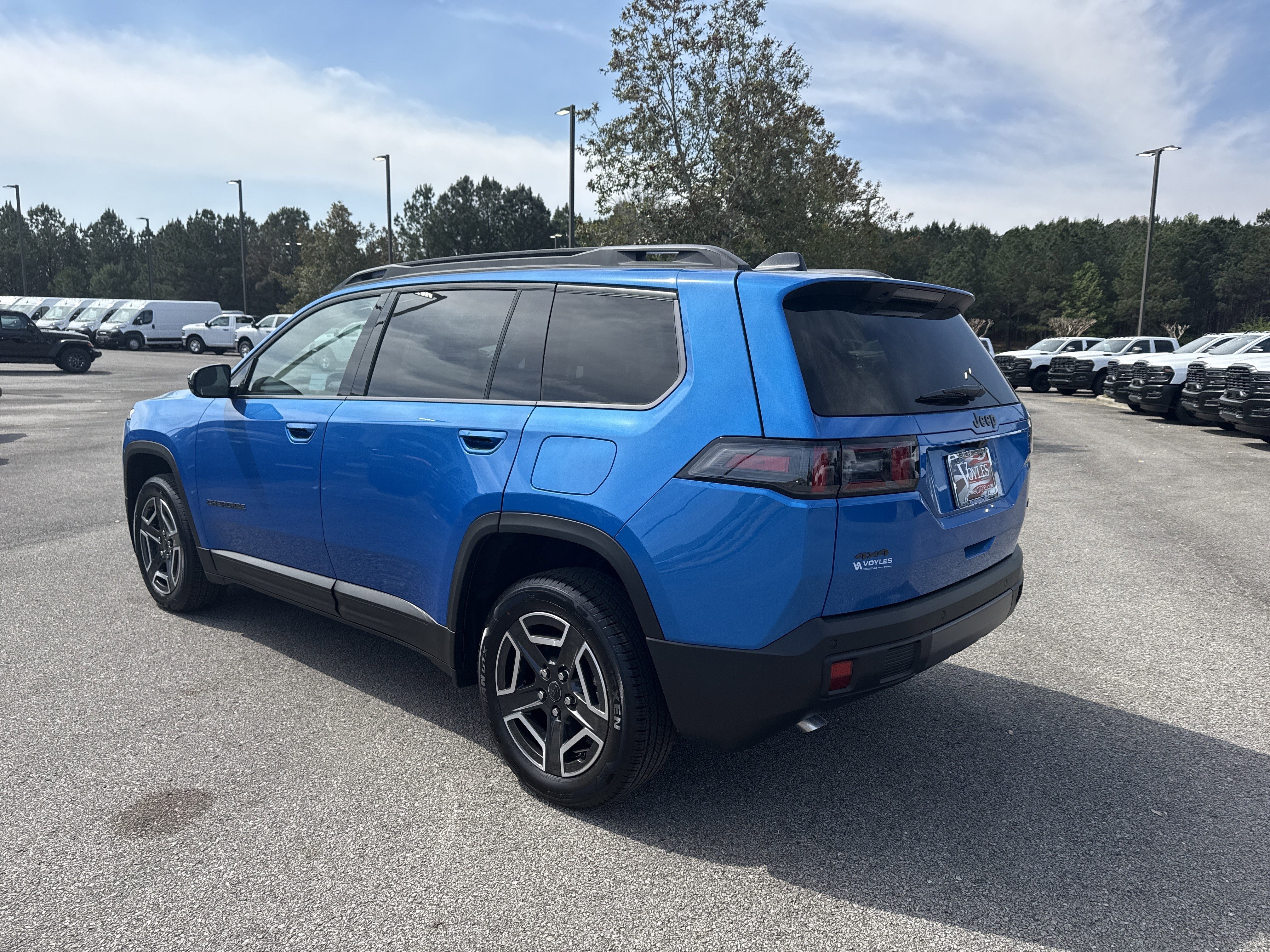 New 2026 Hydro Blue Pearlcoat Jeep Limited image 5