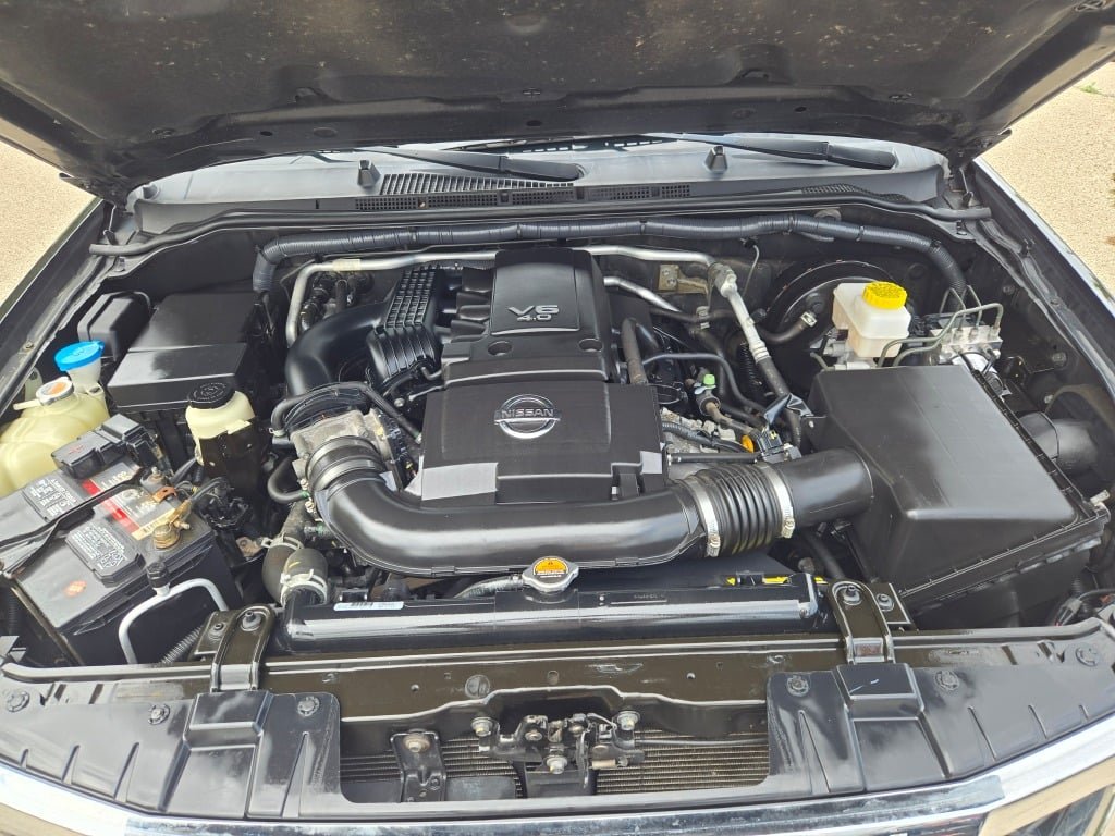 Used 2015 Black Nissan SV image 4