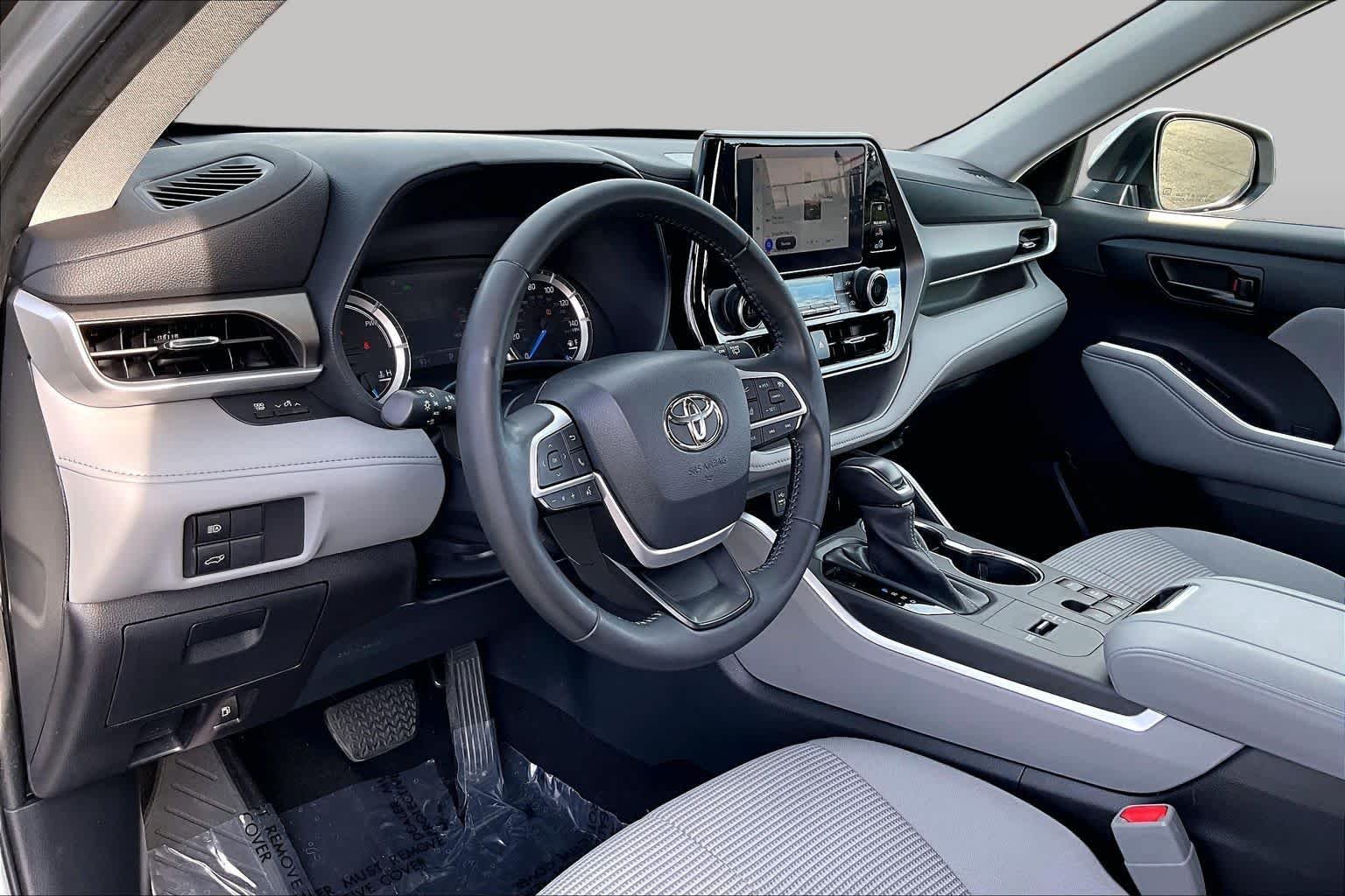 Used 2023 Celestial Silver Metallic Toyota Hybrid LE image 18