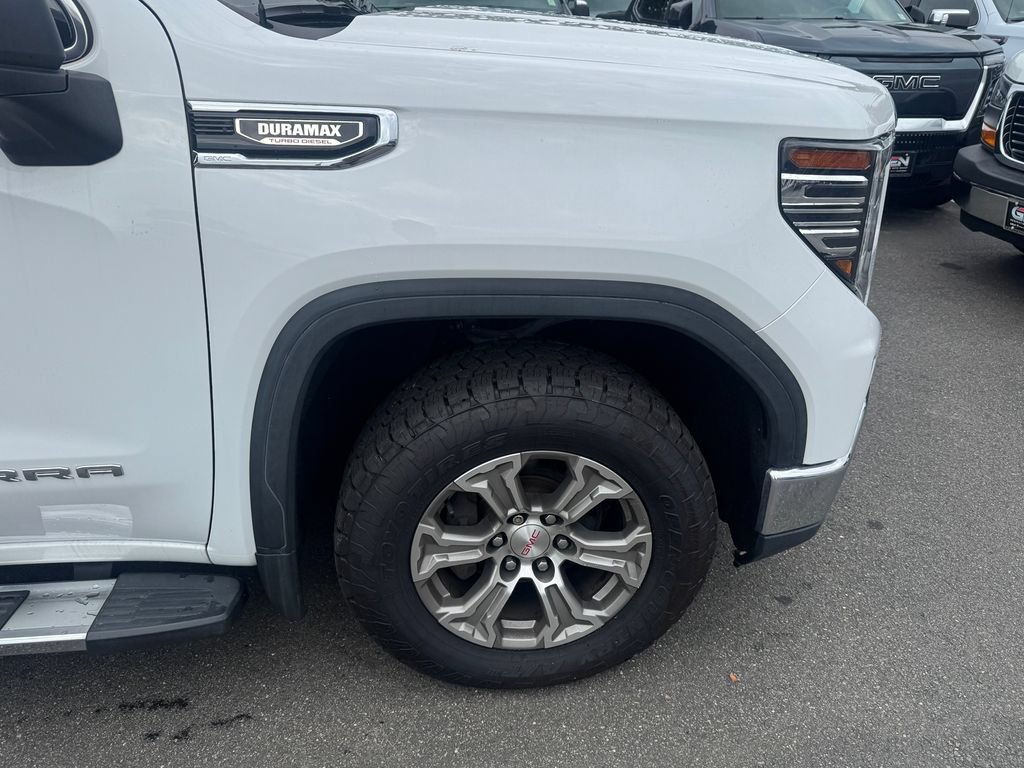 Used 2022 Summit White GMC SLT image 8
