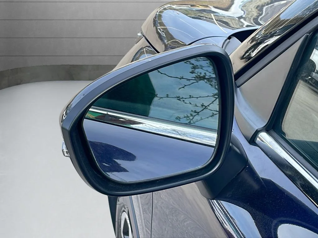 Used 2024 Blue Mitsubishi SE image 43