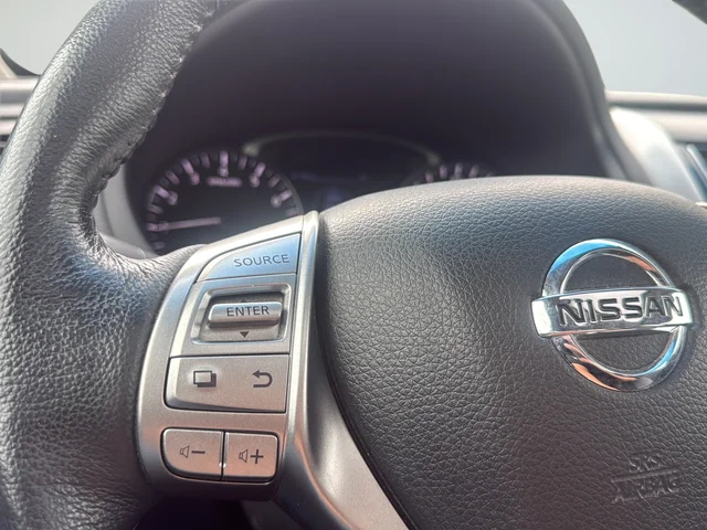 Used 2014 Black Nissan 2.5 SL image 14