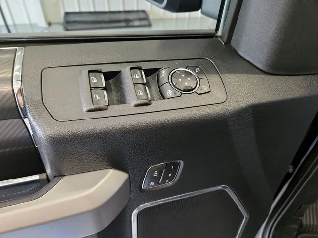 Used 2020 Black Ford Lariat image 77