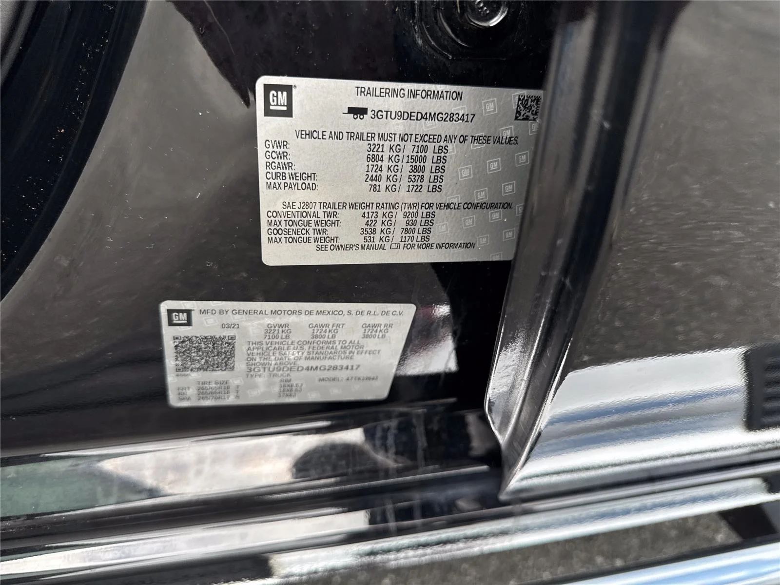 Used 2021 ONYX BLACK GMC SLT image 40
