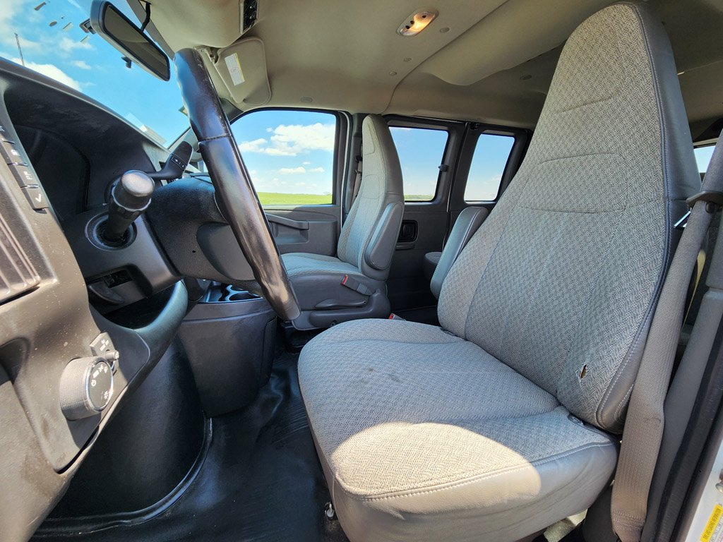 Used 2017 Summit White Chevrolet LS image 10